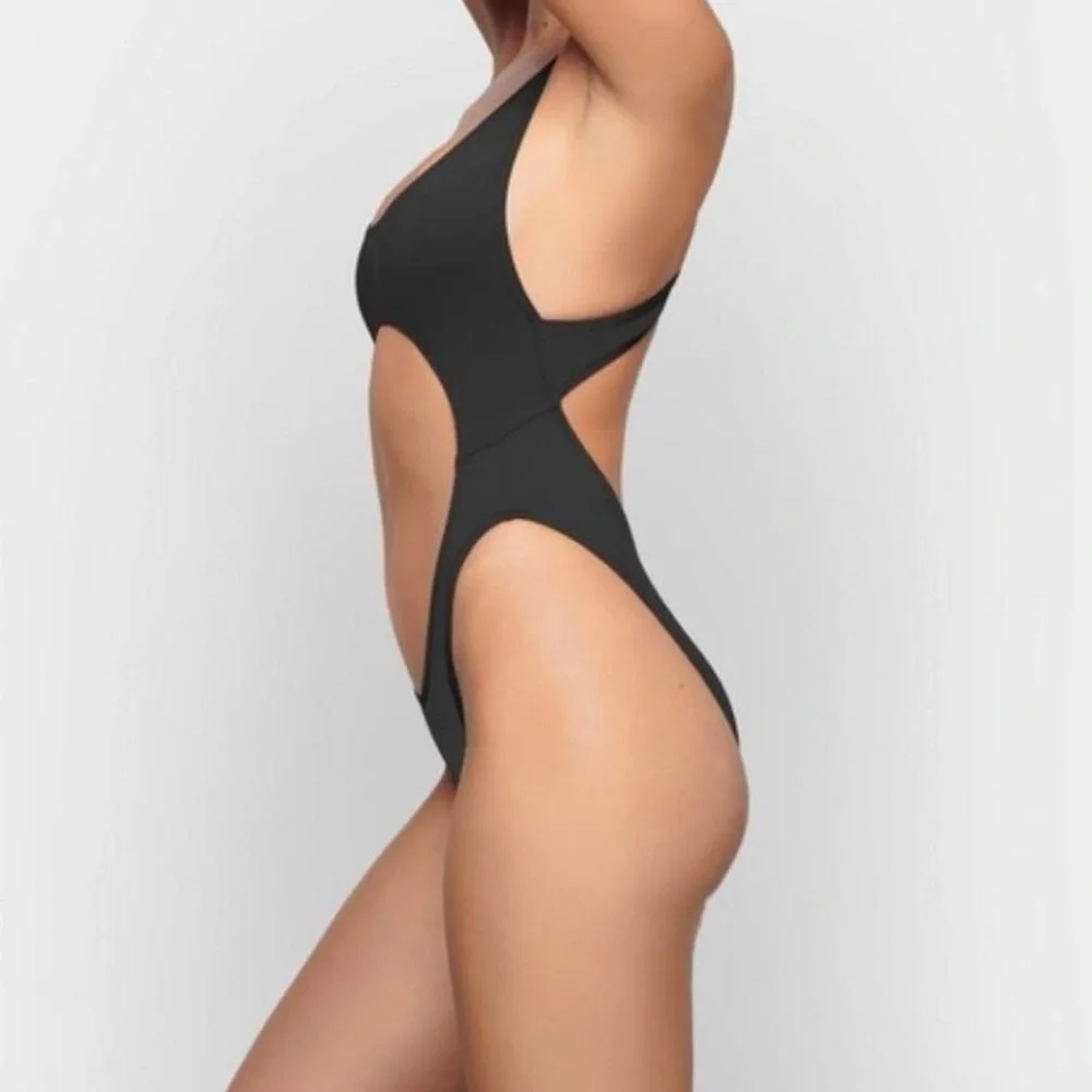 Skims Monokini Swimsuit Size XL New With Tags in Color Onyx